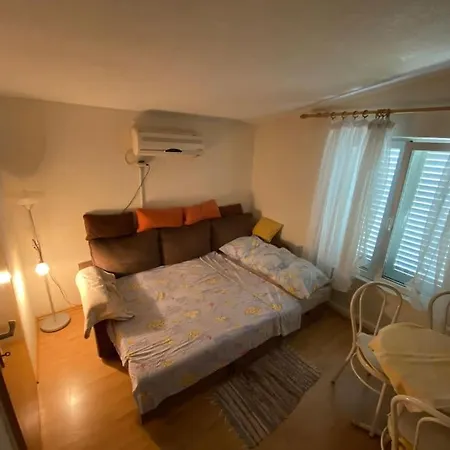 Mile Apartmans